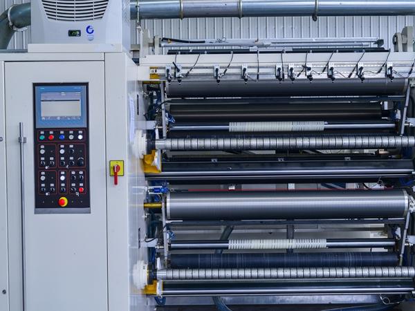 Peralatan pengeluaran